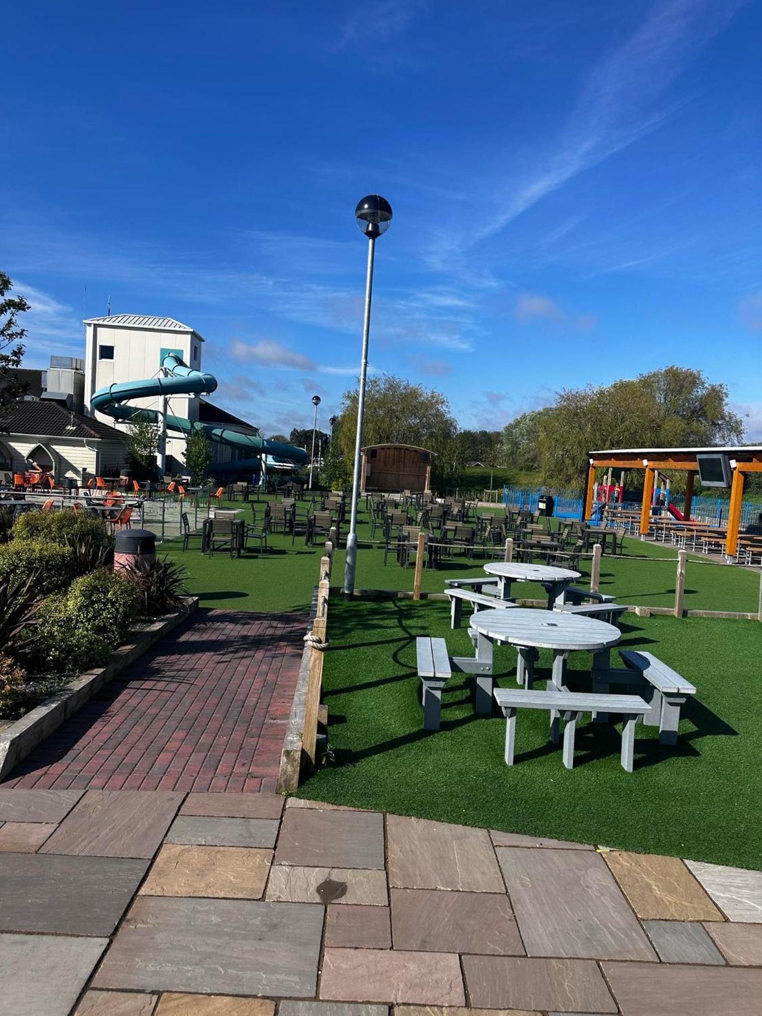 The Springs 22-Sara Hotel Skegness Exterior photo